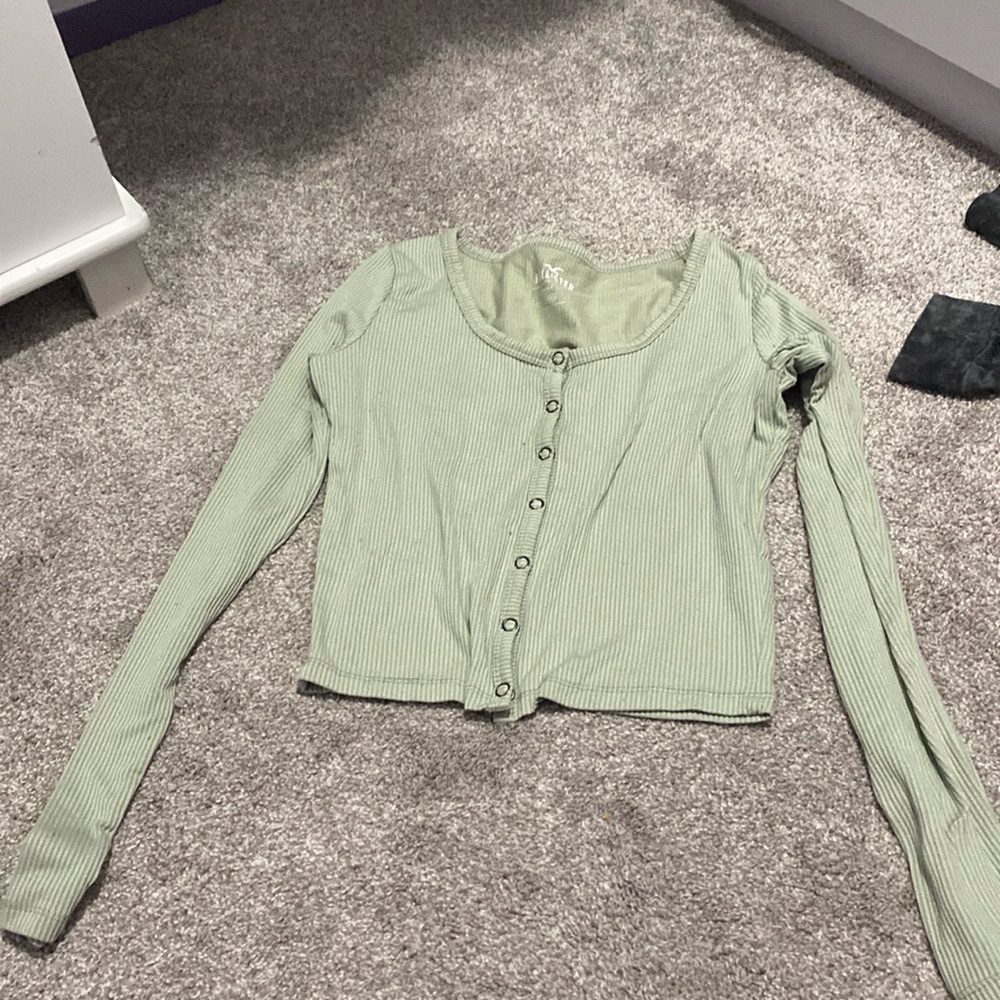 Green button up long sleeve